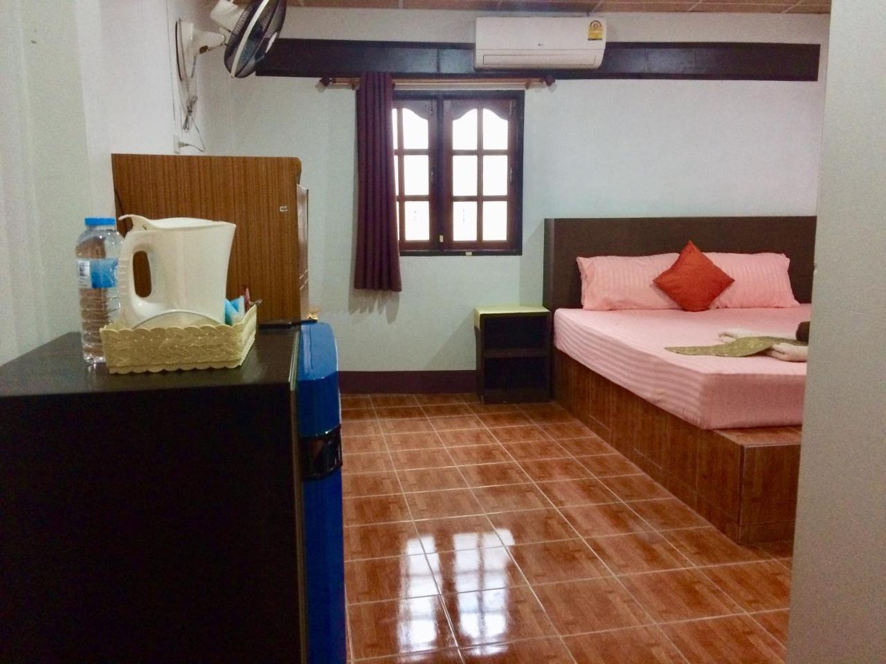 Hide-In House Hotell Ko Lanta Exteriör bild