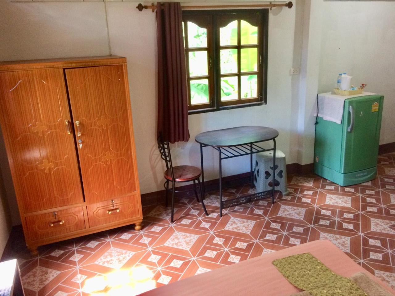 Hide-In House Hotell Ko Lanta Exteriör bild