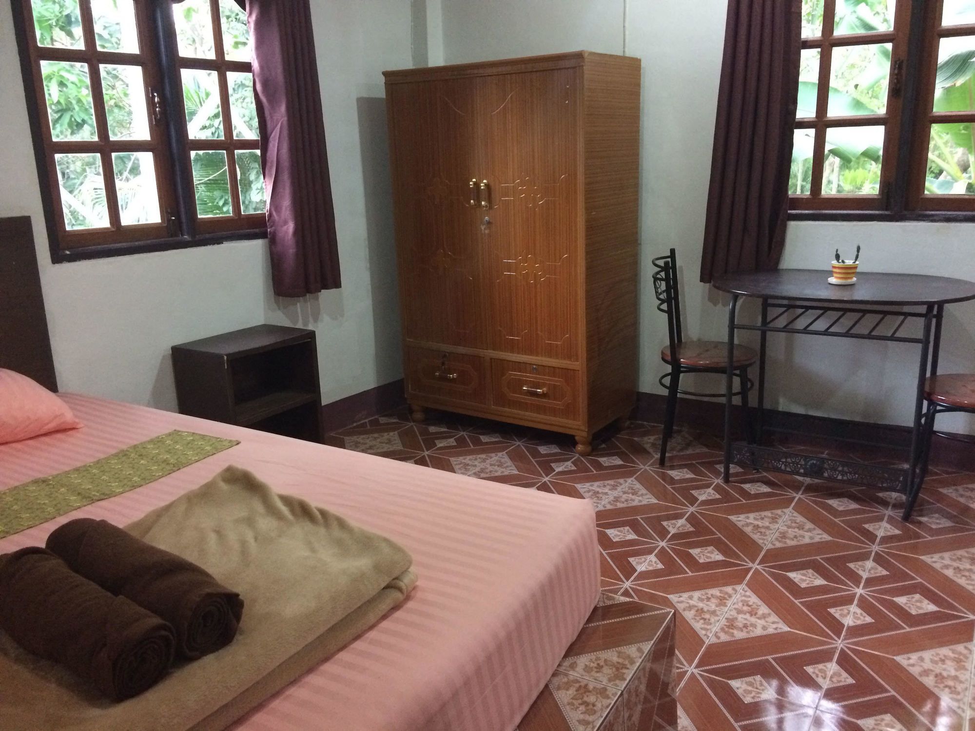 Hide-In House Hotell Ko Lanta Exteriör bild